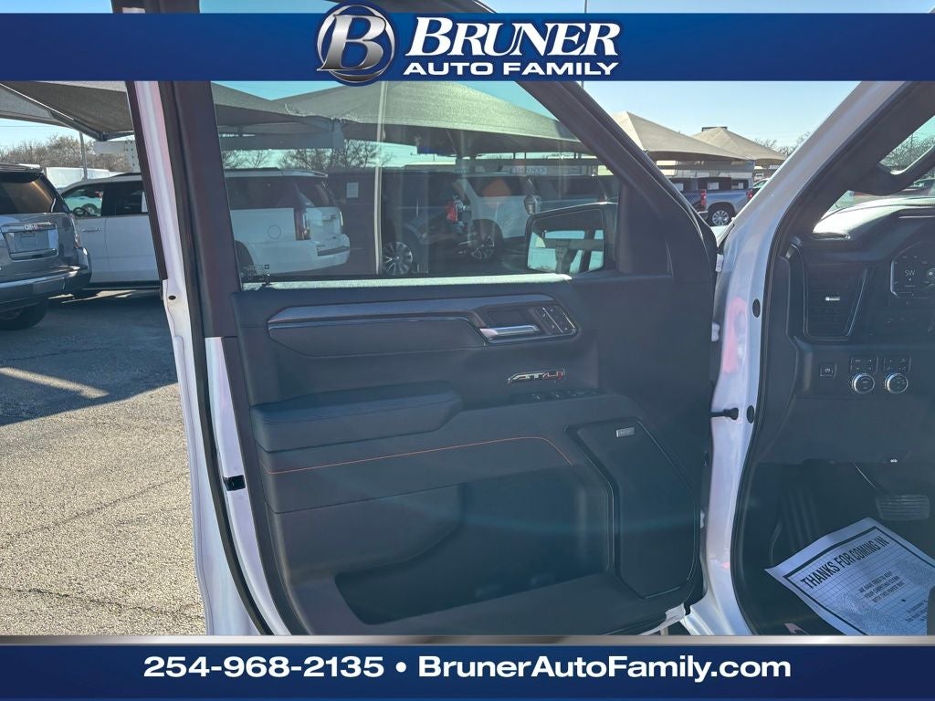 2025 GMC Sierra 1500 4WD Crew Cab Short Box AT4