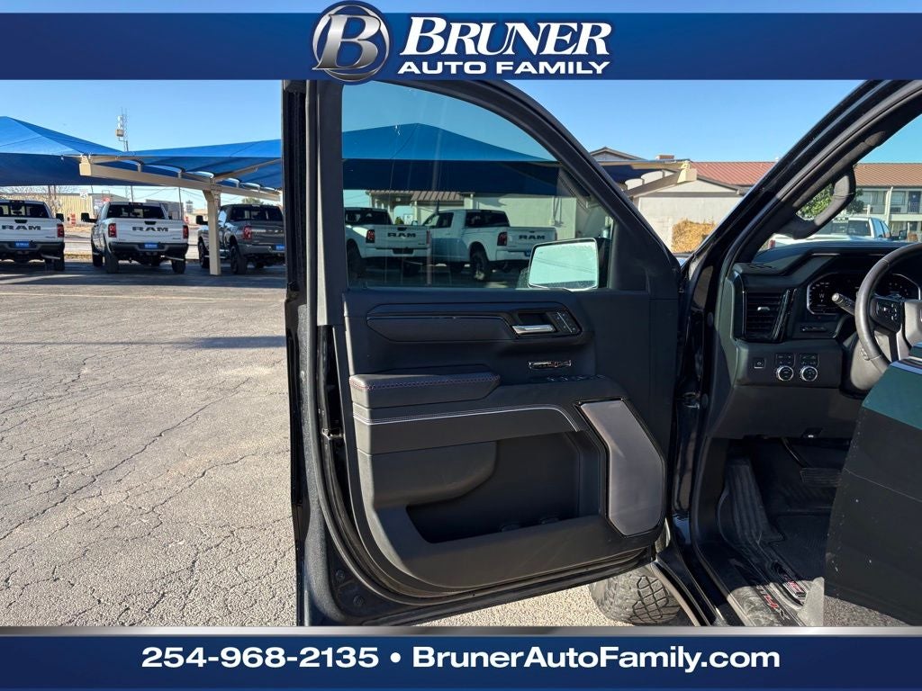 2023 GMC Sierra 1500 4WD Crew Cab Short Box AT4X