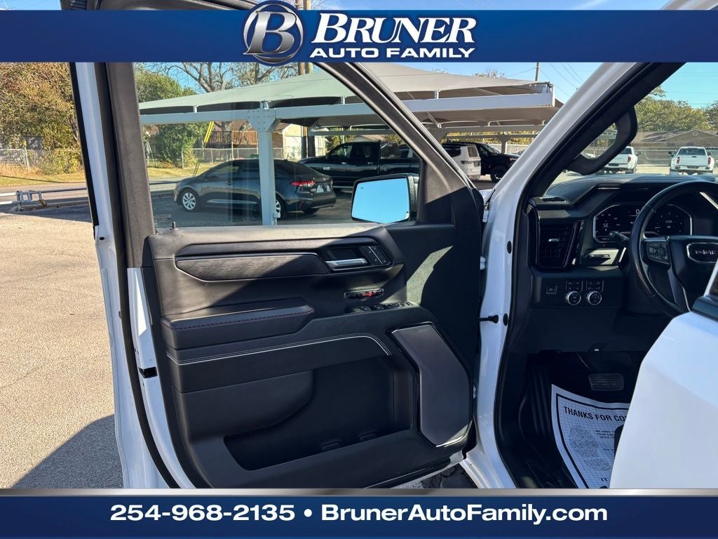 2023 GMC Sierra 1500 4WD Crew Cab Short Box AT4X