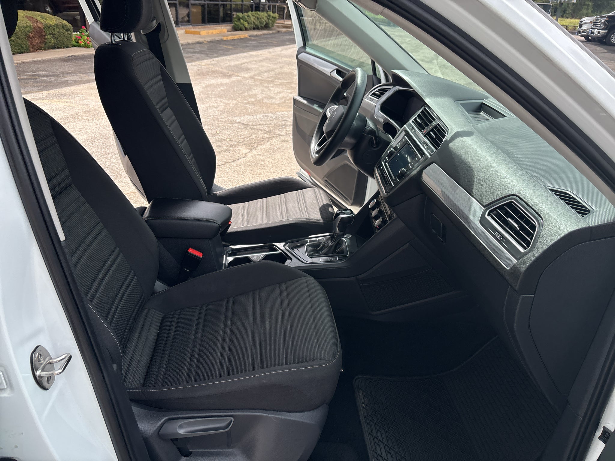 2022 Volkswagen Tiguan S