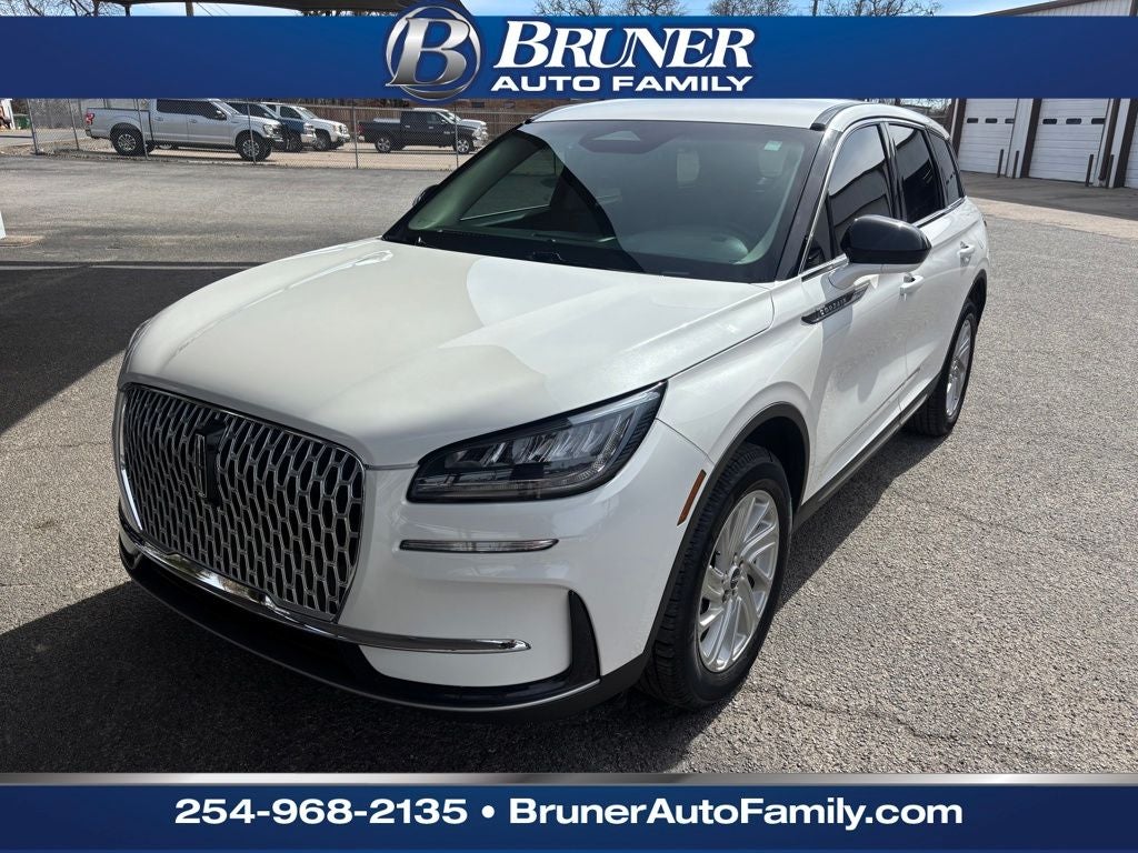 2023 Lincoln Corsair Base