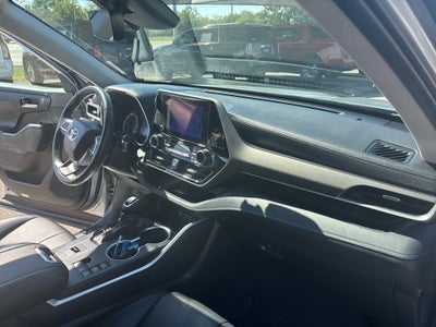 2024 Toyota Highlander Hybrid XLE