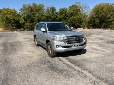 2016 Toyota Land Cruiser V8