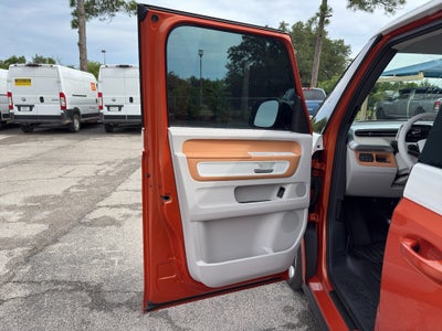 2025 Volkswagen ID. Buzz Pro S Plus with 4MOTION