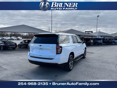 2023 Chevrolet Suburban LT