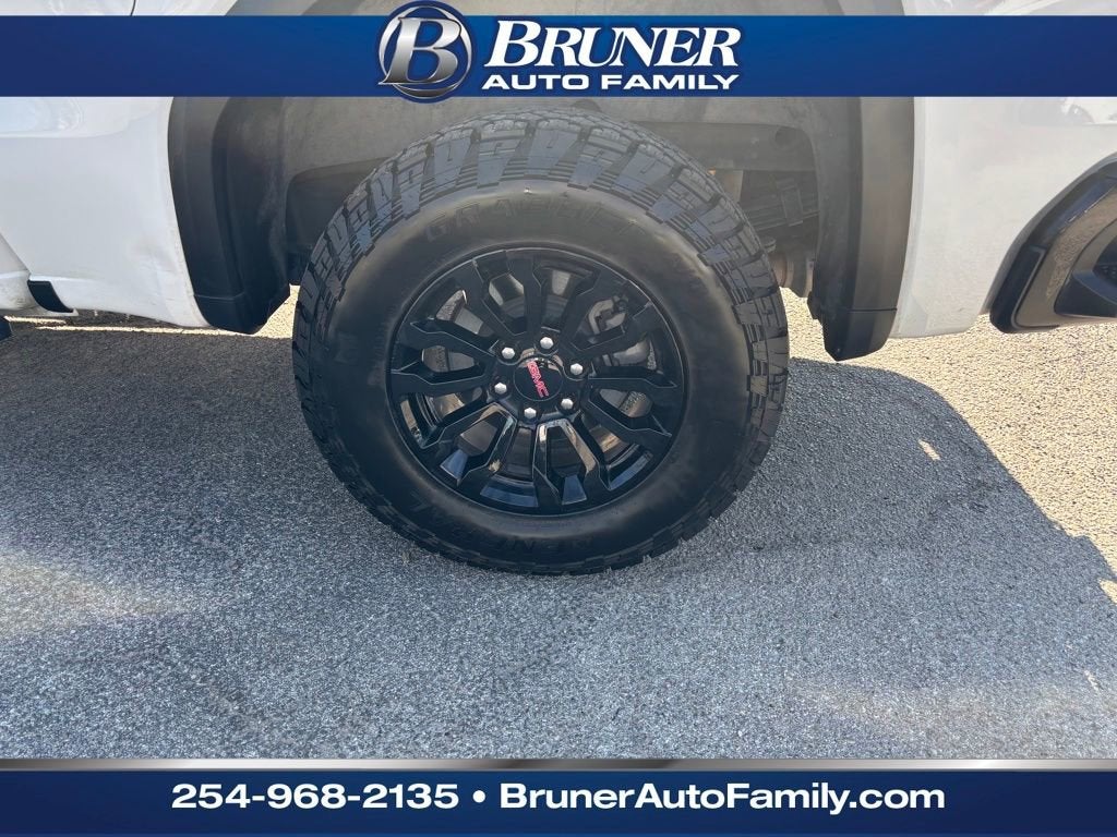 2023 GMC Sierra 1500 AT4X