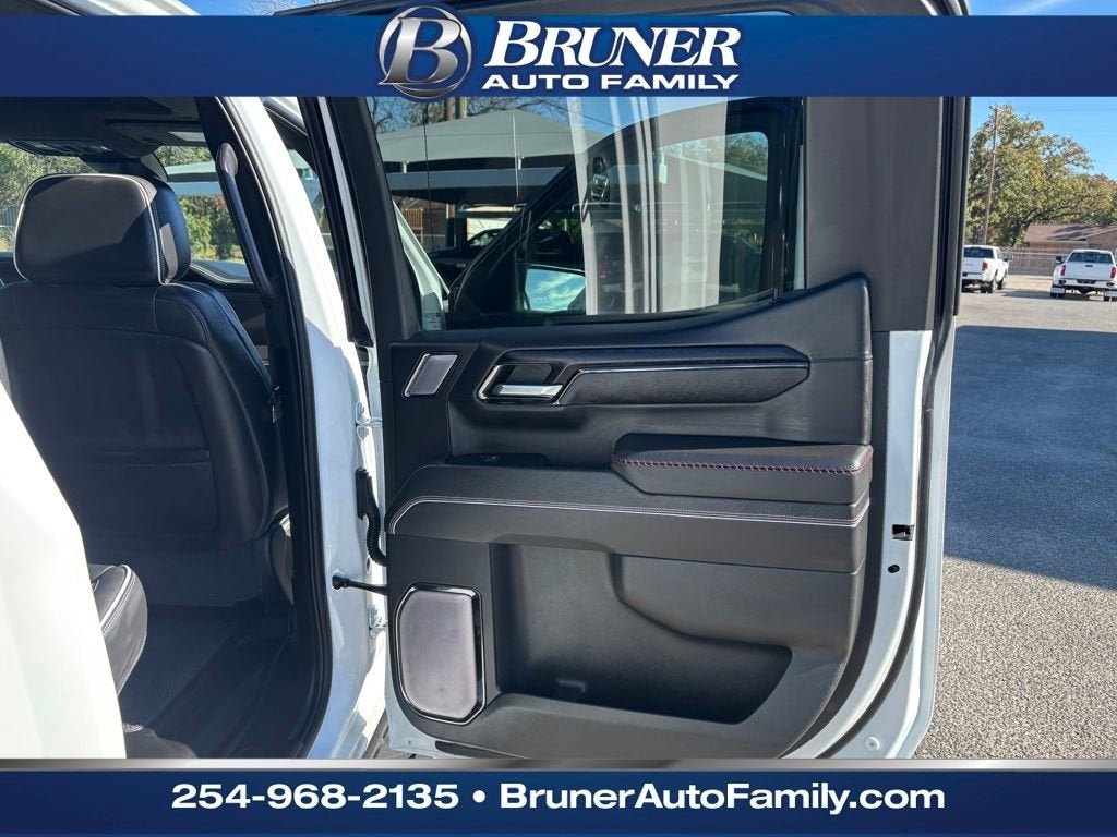 2023 GMC Sierra 1500 AT4X