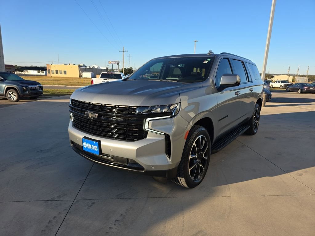 2023 Chevrolet Suburban RST