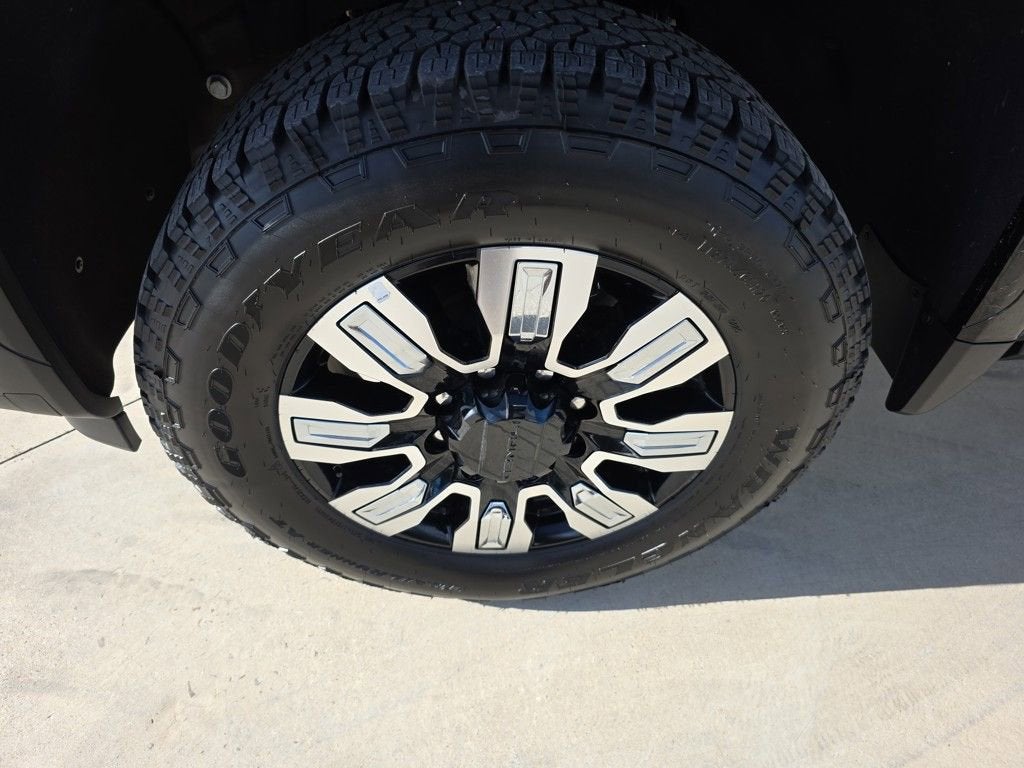 2025 GMC Sierra 2500 HD Denali